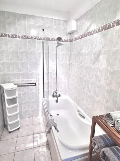 לונדון King-Sized Studio, 6Th Floor + Lift, Regent'S Park מראה חיצוני תמונה